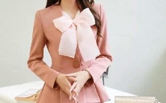 女性大荫蒂荫道多毛茸茸